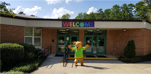1965 Building w/Mascot